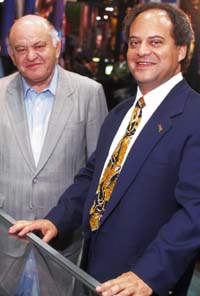 [Jack et Sam Tramiel]