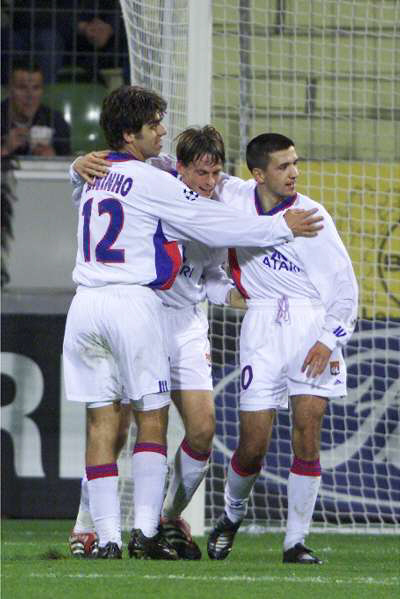 [Photo: Lyon soccer shirt with Atari logo]