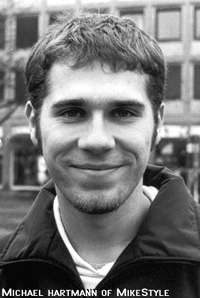 [Photo: Michael Hartmann]