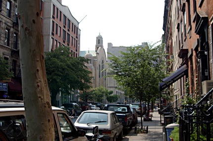 [Photo: Nikon wide angle]