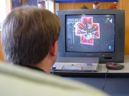 [Photo: Richard Stevens playing T3K]