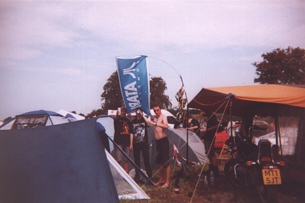 [Photo: Atari lovin' metal heads]