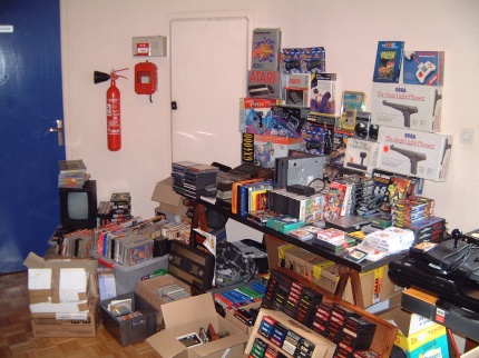 [Photo: Loadsa Atari goodies!]