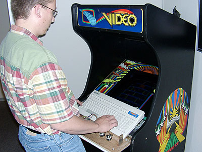 [Photo: Testing the monitor powered by a laptop and a normal keyboard]