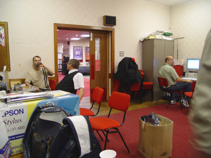 [Photo: Rob and Steve having a chat]