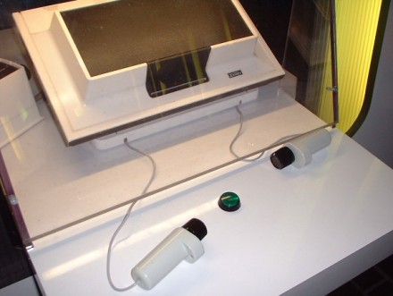 [Photo: Magnavox Odessy Pong clone]