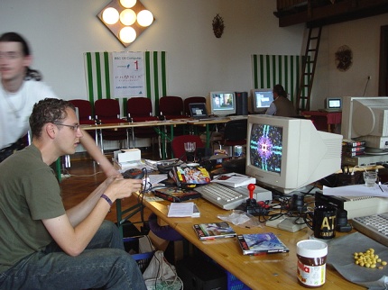 [Photo: TWH playing his Jaguar]