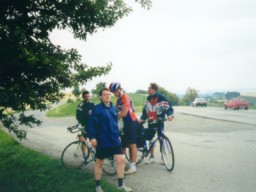 Odpo�inek po jednom hodn� dlouh�m stoup�n� p�ed Rozse�� n. Kun�t�tem