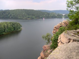 Pavla mus�me dr�et, moc r�d by tam hupsnul a plaval na druh� b�eh - to je takov� jeho z�liba. ;-)