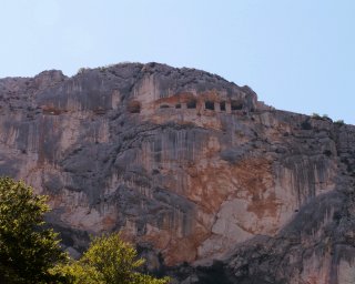 �e by to vykousal n�jak� ob�� �erv�k? Poj�te rad�i rychle d�l..