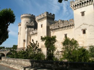 P�kn� hr�de�ek.