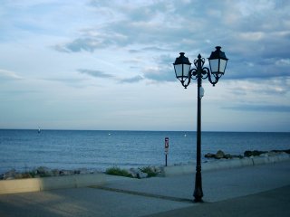 Tuhle fotku m�m moc r�d. C�t�m z n� tu tehdej�� podve�ern� p��jemn� m�rn� melancholickou n�ladu...