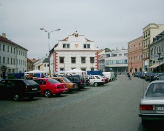 Ale prod�vat to�enou zmrzlinu jsem tam nikde nevid�l.