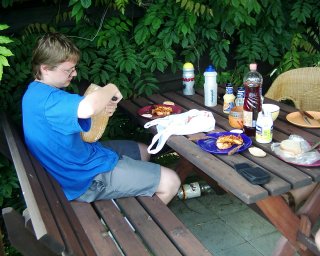 Kdo po tob� steakem, ty po n�m chlebem.