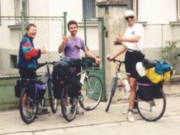 C�l - p�ed domem Jirky Svobody