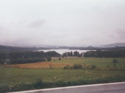 Odjezd z kempu u Lipna. (R�no, t�sn� p�ed bou�kou.)