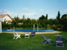 Kemp Country - par�dn� baz�nek s teplou�kou vodou.