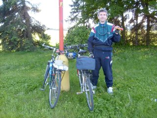 N�kdo u benzinek tankuje, n�kdo tam stav� na&nbsp;sva�inu.