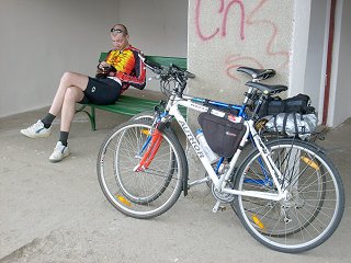 Spadlo jen p�r kapek.