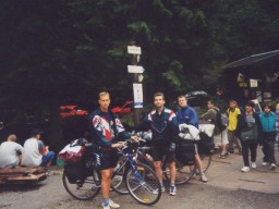 P�ed Dem�novskou jasky�ou Slobody.